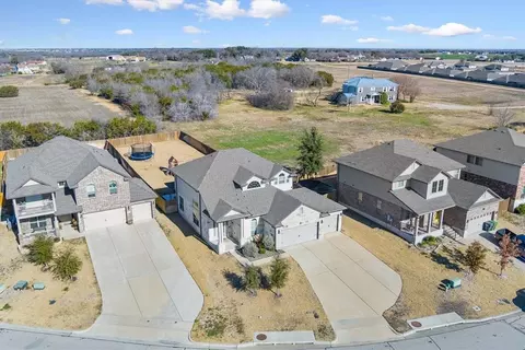 5813 Elephant Butte Dr, Waco, TX 76708 photo 2