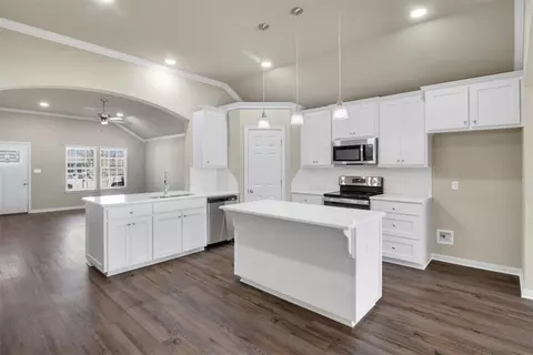 2513 Yoder Ln, Robinson, TX 76706 photo 11