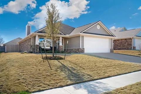 2513 Yoder Ln, Robinson, TX 76706