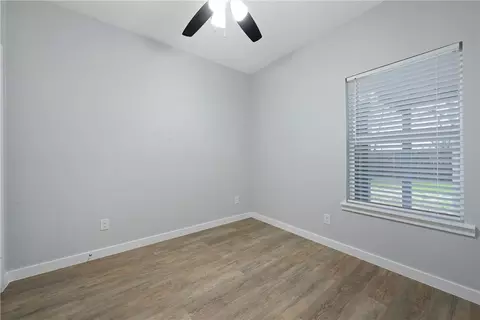1031 E Sunset St, Waco, TX 76704 photo 12