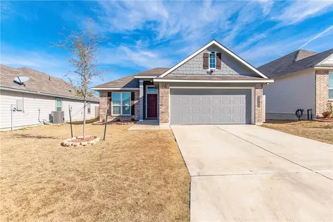 2048 Dade Loop, Temple, TX 76504
