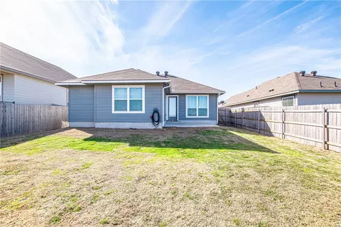 2048 Dade Loop, Temple, TX 76504 photo 23