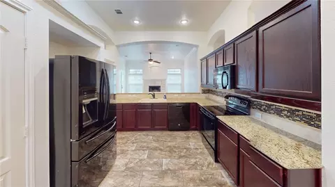 10701 Fallbrook Rd, Waco, TX 76708 photo 9