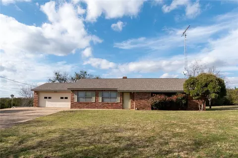 464 Hunters Gln, China Spring, TX 76633