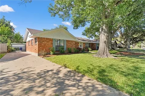 5612 Lake Haven Dr, Waco, TX 76710