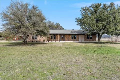241 Summerwind Ln, Lorena, TX 76655