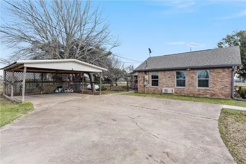 241 Summerwind Ln, Lorena, TX 76655 photo 2
