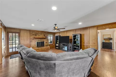241 Summerwind Ln, Lorena, TX 76655 photo 3