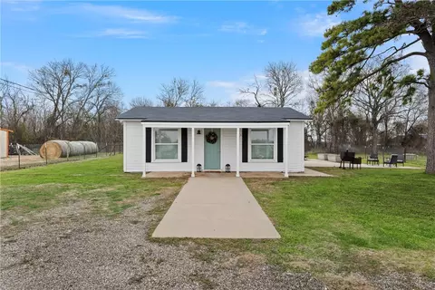 910 E Stegall Rd # -B, Robinson, TX 76706