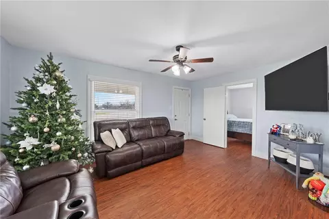 910 E Stegall Rd # -B, Robinson, TX 76706 photo 3