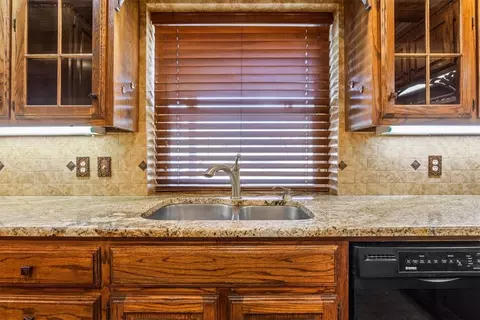 8 Carriage Sq, Waco, TX 76710 photo 21
