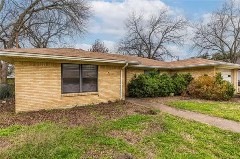 307 W Elm St, West, TX 76691