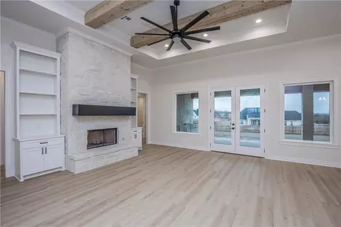 159 Queens Ct, Lorena, TX 76655 photo 3
