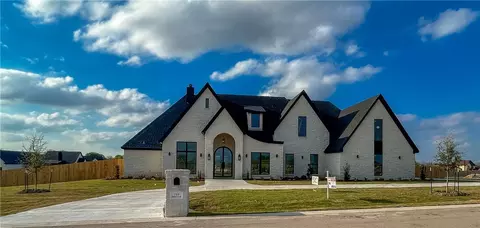 159 Queens Ct, Lorena, TX 76655