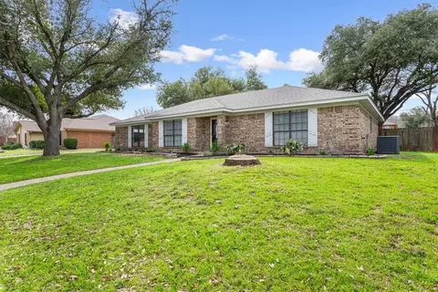 1009 Radisson Dr, Hewitt, TX 76643 photo 2