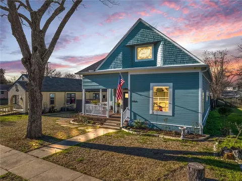 1404 N 6th St, Waco, TX 76707
