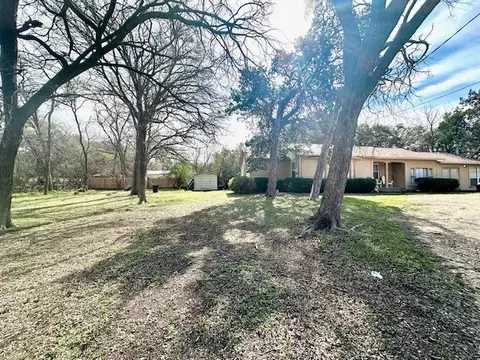 2730 Park Lake Dr, Waco, TX 76708 photo 2