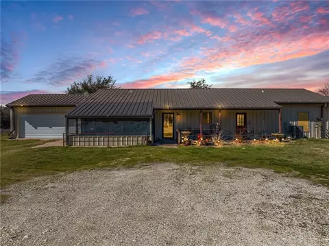 664 Lcr 439, Mexia, TX 76667