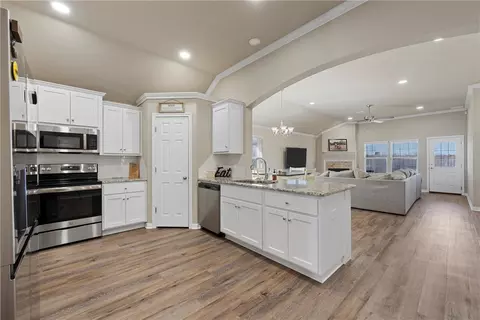 2518 Yoder Ln, Robinson, TX 76706 photo 9