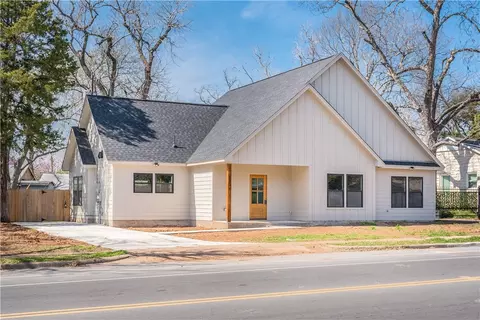 1304 N 34th St, Waco, TX 76710