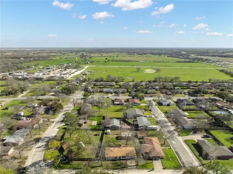 121 Adrian Dr, Robinson, TX 76706 photo 10