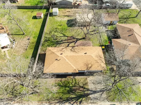 121 Adrian Dr, Robinson, TX 76706 photo 8