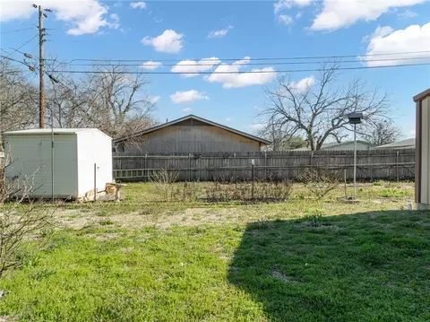 121 Adrian Dr, Robinson, TX 76706 photo 16