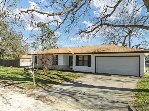 121 Adrian Dr, Robinson, TX 76706 photo 2