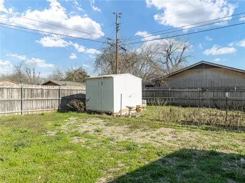 121 Adrian Dr, Robinson, TX 76706 photo 17
