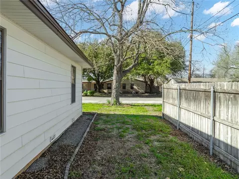 121 Adrian Dr, Robinson, TX 76706 photo 25