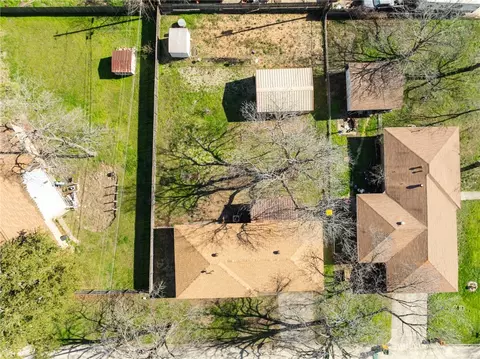 121 Adrian Dr, Robinson, TX 76706 photo 12