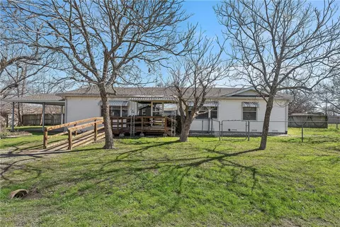 504 Oak St, Axtell, TX 76624