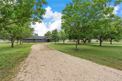 928 Mclennan Crossing Rd, Woodway, TX 76712