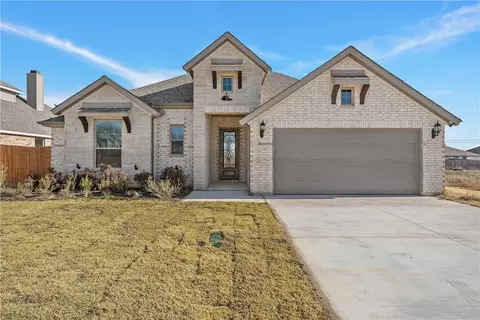 507 Geyser Trl, Mcgregor, TX 76657