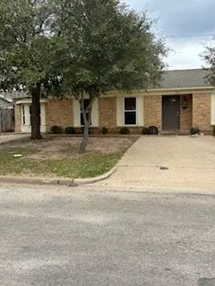 521 David Davis Dr, Mcgregor, TX 76657