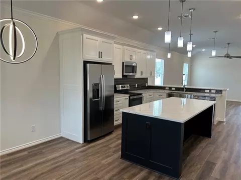 352 Hedrick Dr, Hewitt, TX 76643 photo 7
