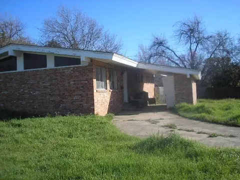 1101 N 62nd St, Waco, TX 76710