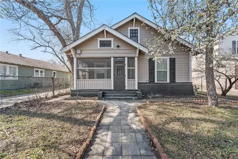 1809 S 12th St, Waco, TX 76706