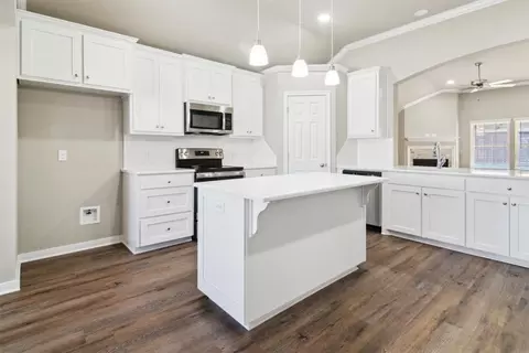2517 Yoder Ln, Waco, TX 76706 photo 9
