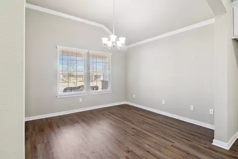 2517 Yoder Ln, Waco, TX 76706 photo 5