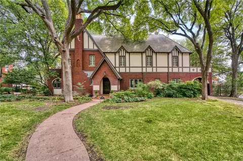 2828 Austin Ave, Waco, TX 76710