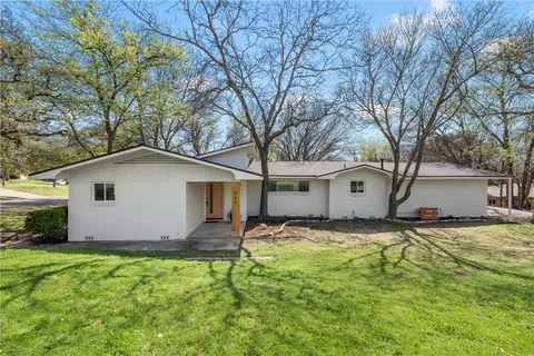 362 Sharron Dr, Woodway, TX 76712
