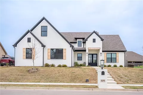 605 Lindsay Ln, Robinson, TX 76706