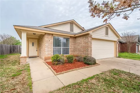 10109 Barton Creek Dr, Waco, TX 76708 photo 4
