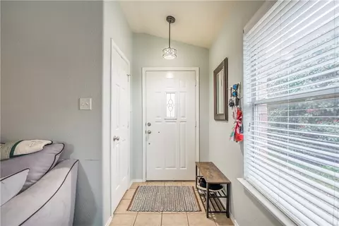 10109 Barton Creek Dr, Waco, TX 76708 photo 7