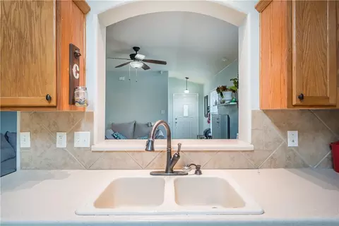 10109 Barton Creek Dr, Waco, TX 76708 photo 12