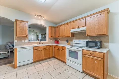 10109 Barton Creek Dr, Waco, TX 76708 photo 10