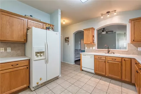 10109 Barton Creek Dr, Waco, TX 76708 photo 13