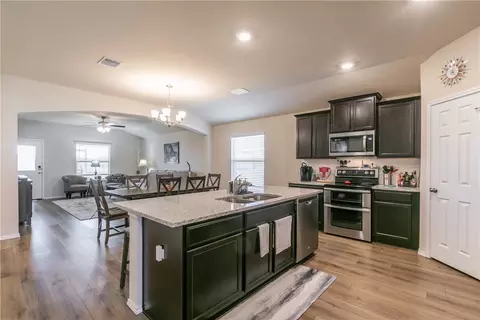 2805 Brosnan Rd, Lorena, TX 76655 photo 7