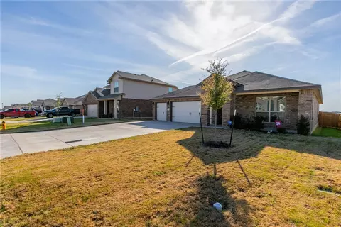 2805 Brosnan Rd, Lorena, TX 76655 photo 3